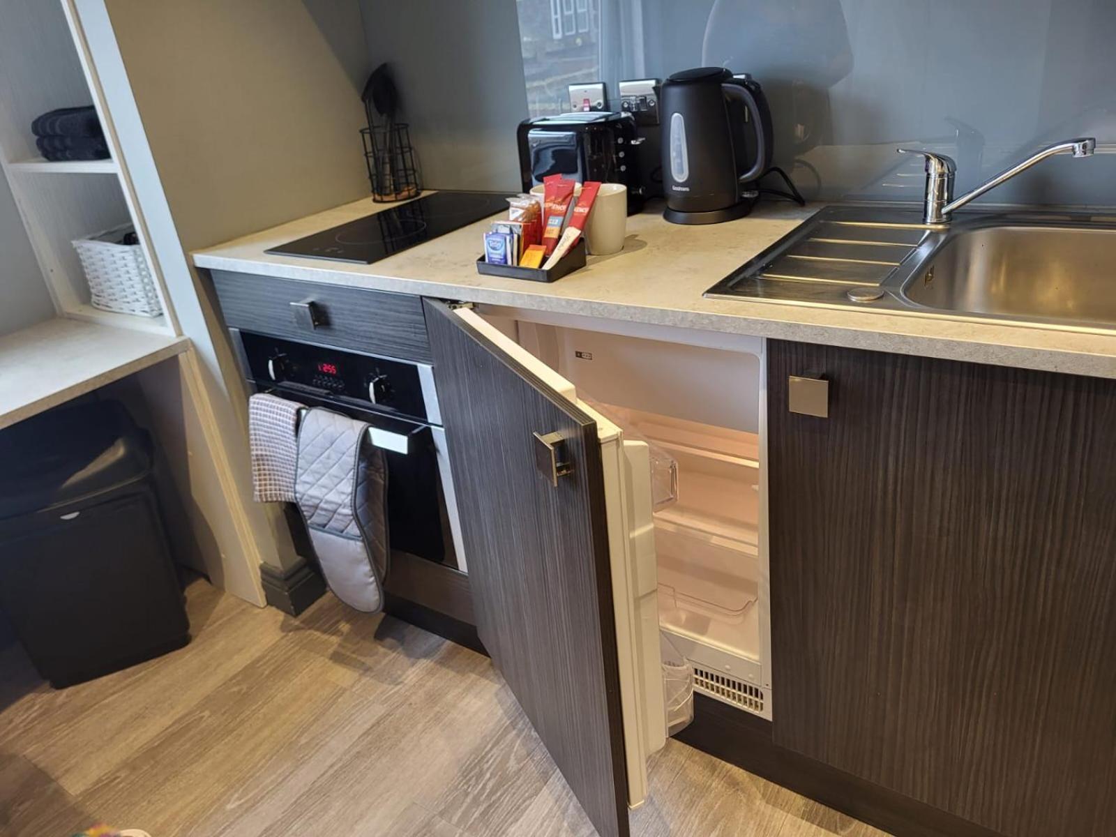 Tren-d Luxe 3 - Contractors, Relocators, Profesionals, Nhs Staff Welcome Apartment